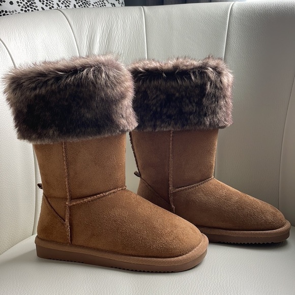 Girls sz13 Joe Fresh Faux fur boots NWOT medium brown - Picture 2 of 7